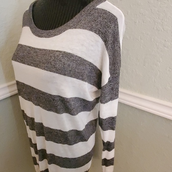 NWT H&M DIVIDED Stripped Sweater - Picture 2 of 6